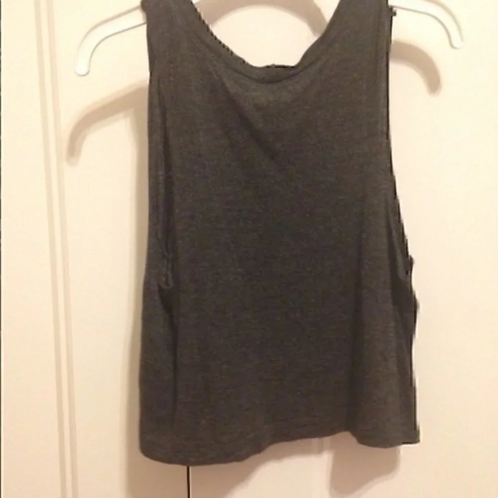 Love your life size small 7/8 tank crop top